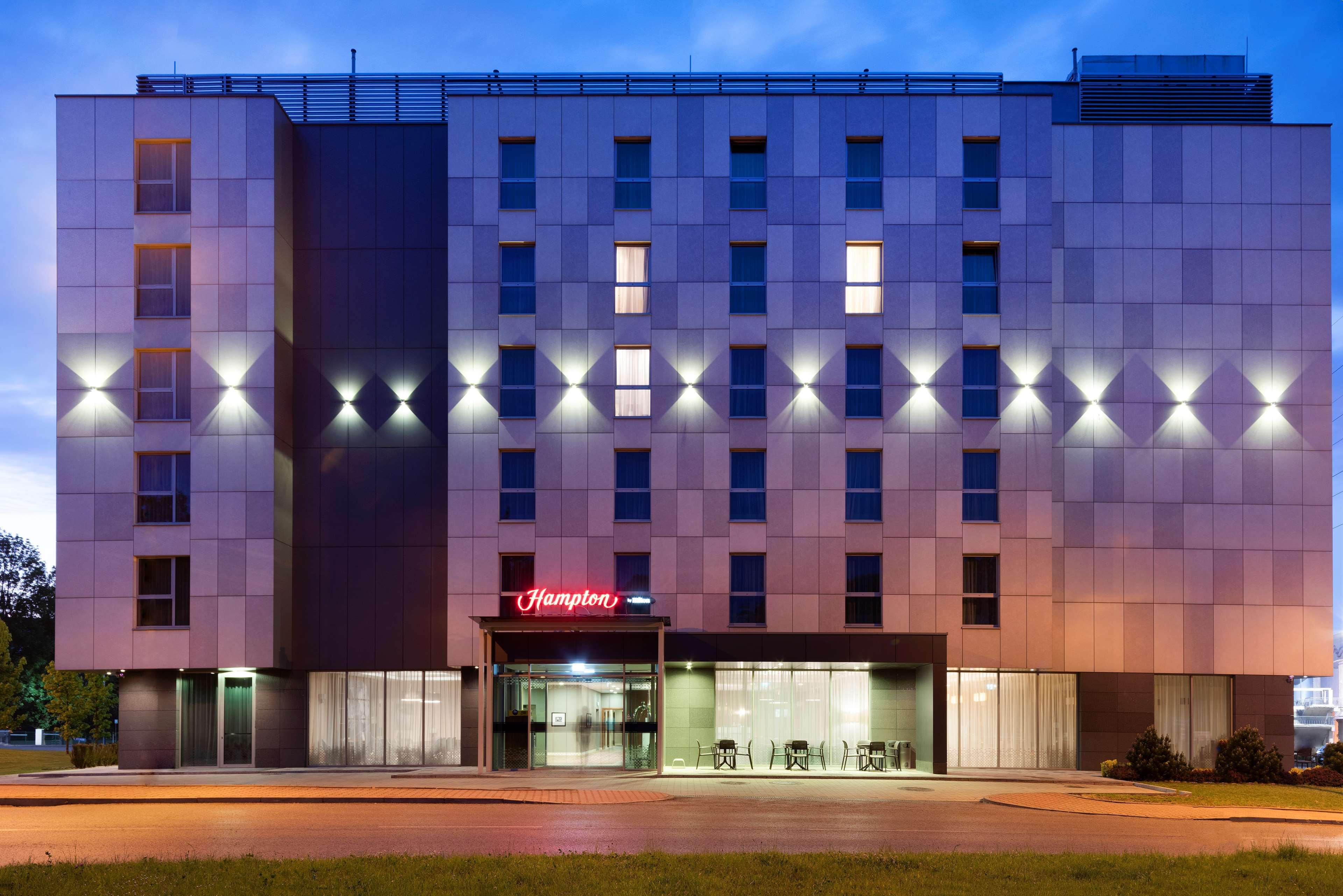 Hampton By Hilton Krakow Hotel Buitenkant foto