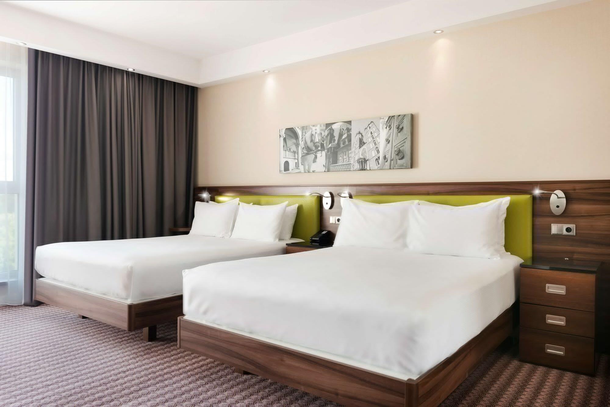 Hampton By Hilton Krakow Hotel Buitenkant foto